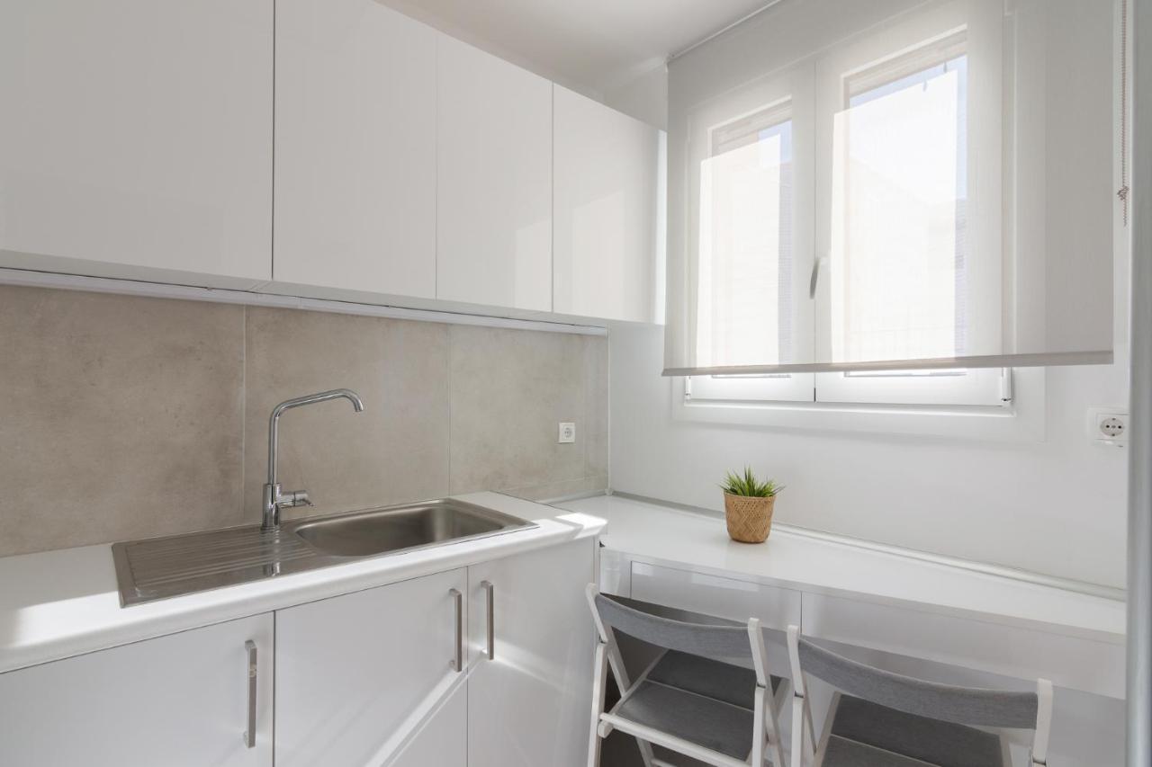 Central & Cozy 1 Bedroom Apartment アテネ エクステリア 写真